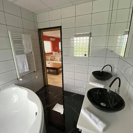 Apartamenty Na 12 Konstantynow Lodzki Exterior photo