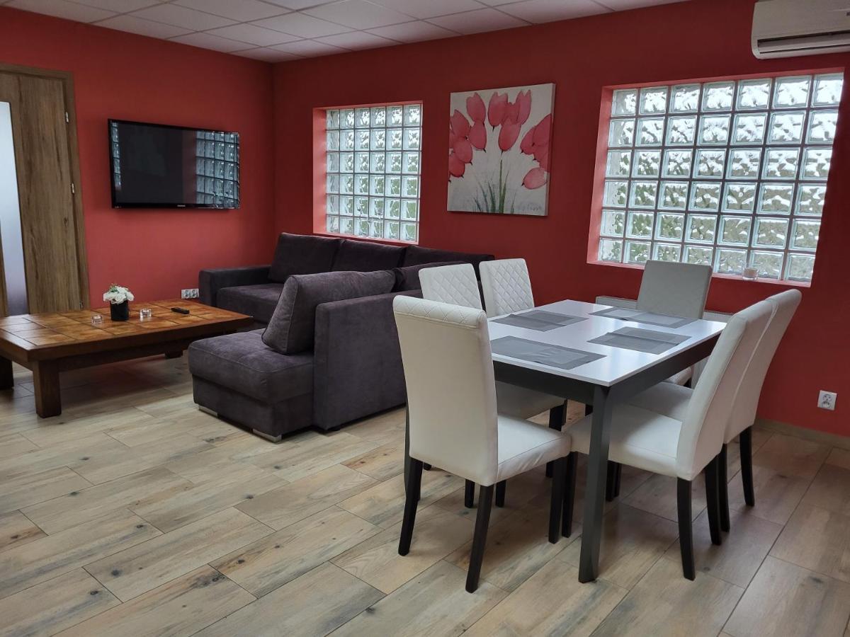 Apartment Na 12 *