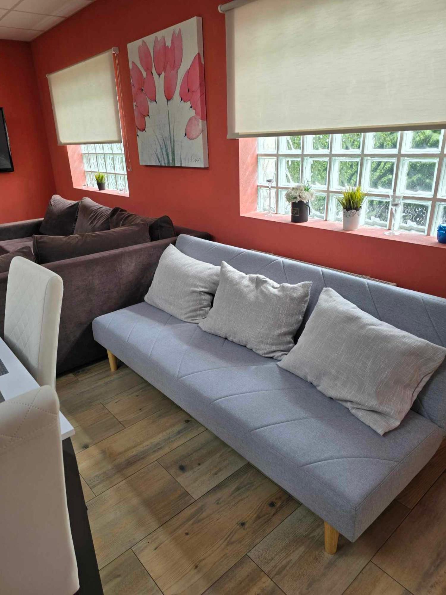 Na 12 Apartment *